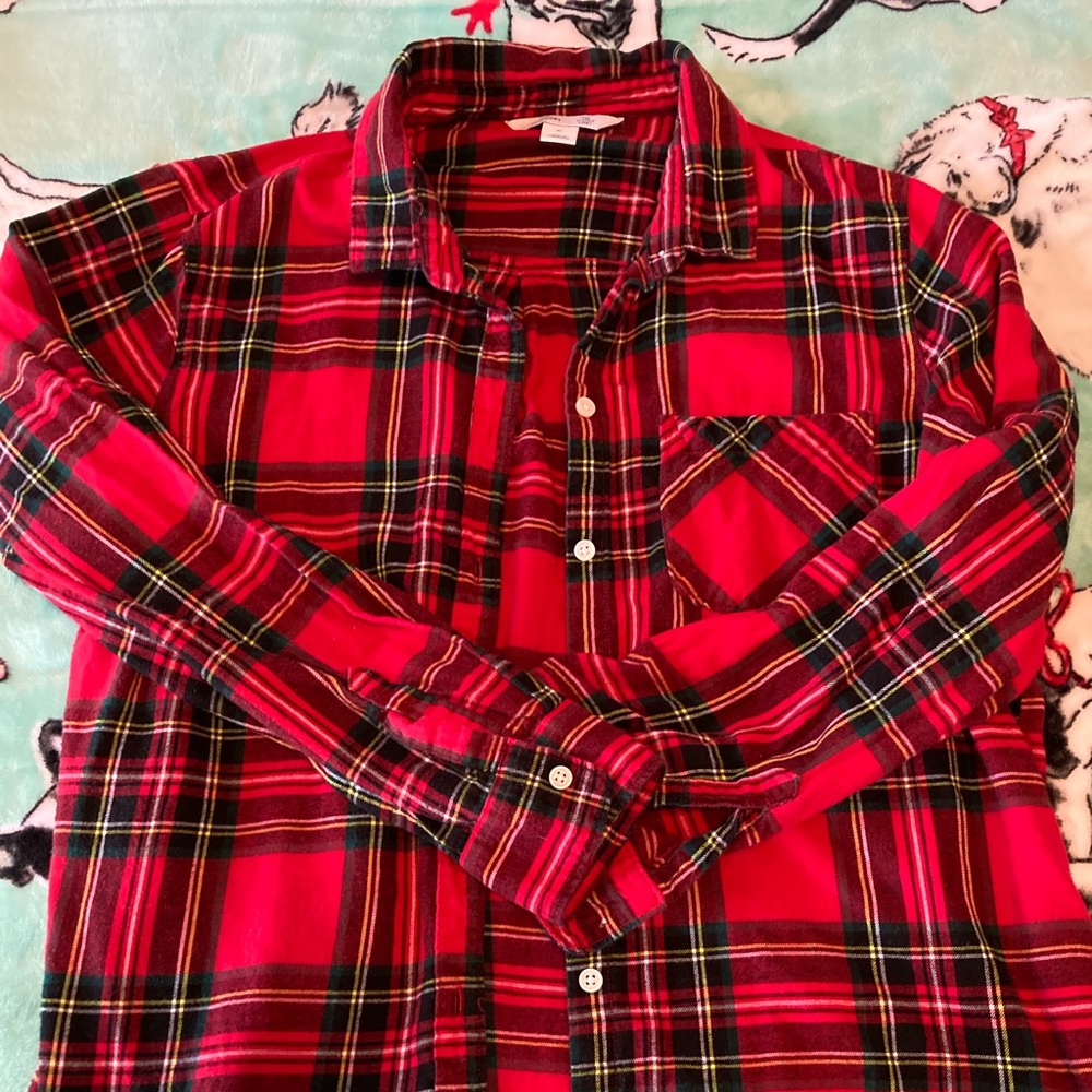 Women’s plaid flannel shirt